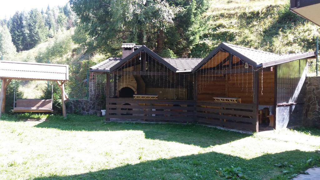 Casa Fulg De Nea Hotel Moeciu De Sus Eksteriør billede