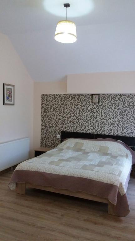 Casa Fulg De Nea Hotel Moeciu De Sus Eksteriør billede