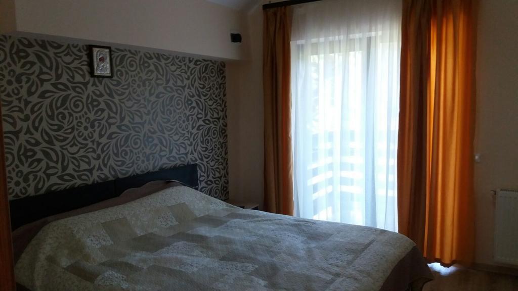 Casa Fulg De Nea Hotel Moeciu De Sus Eksteriør billede
