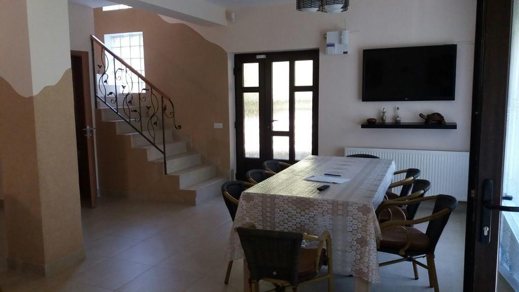 Casa Fulg De Nea Hotel Moeciu De Sus Eksteriør billede