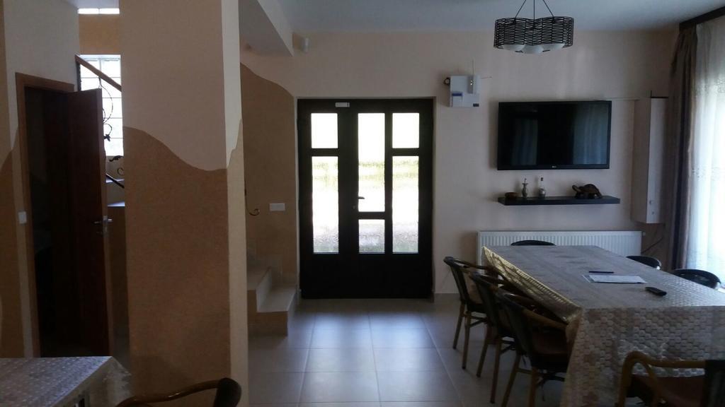Casa Fulg De Nea Hotel Moeciu De Sus Eksteriør billede