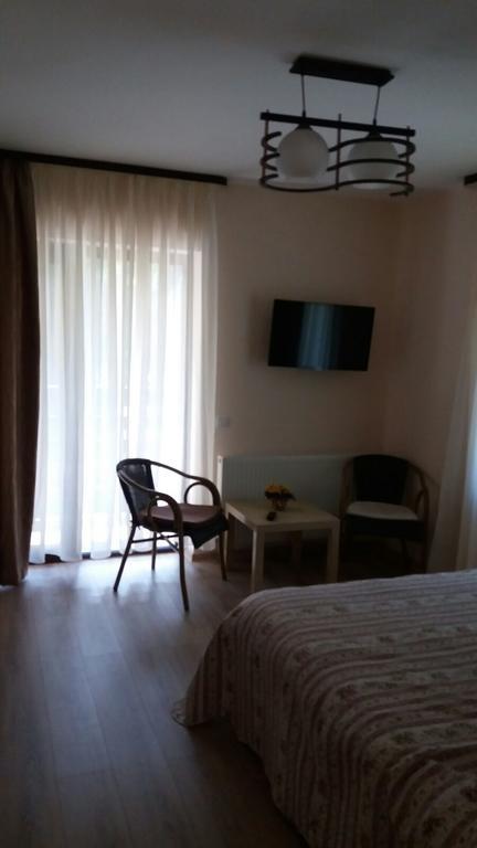 Casa Fulg De Nea Hotel Moeciu De Sus Eksteriør billede